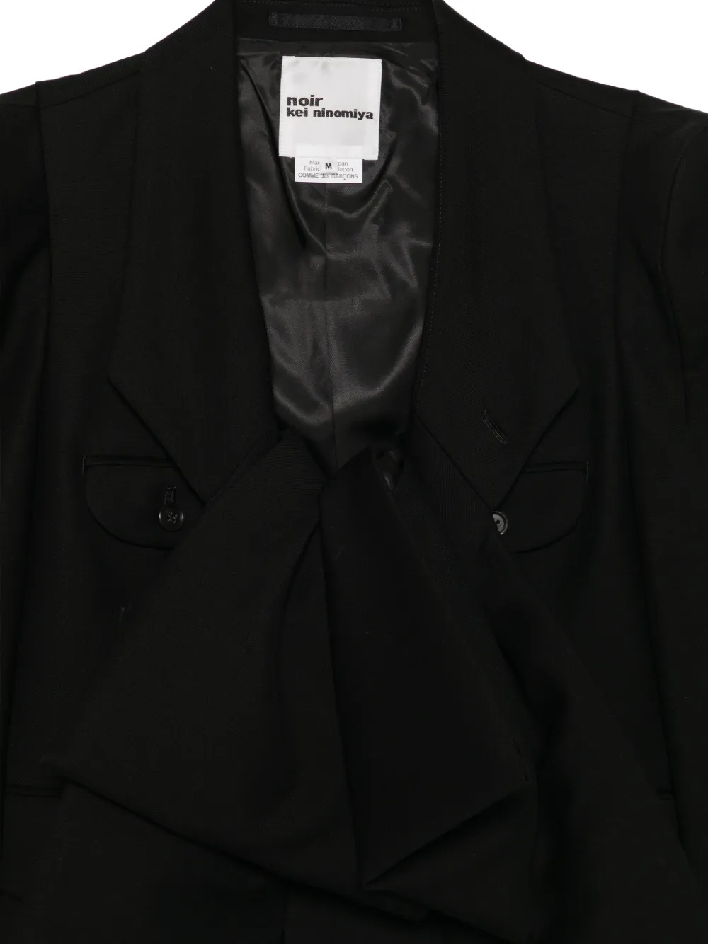 Noir Kei Ninomiya Blazer met gekerfde revers en strikdetail Zwart