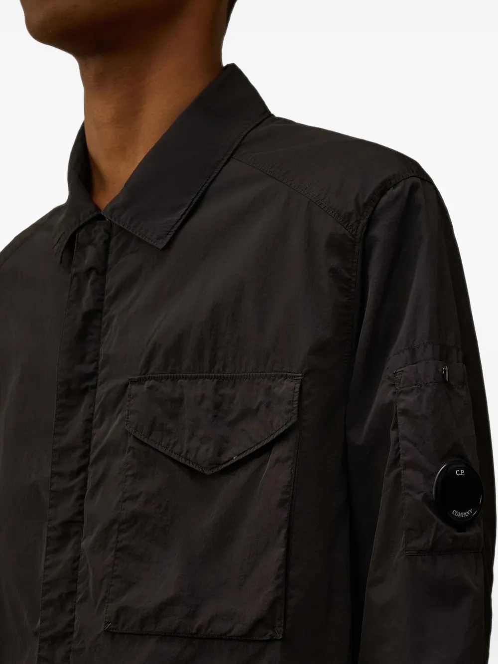 C.P. Company Lens-detail shirtjack met klepzak Zwart