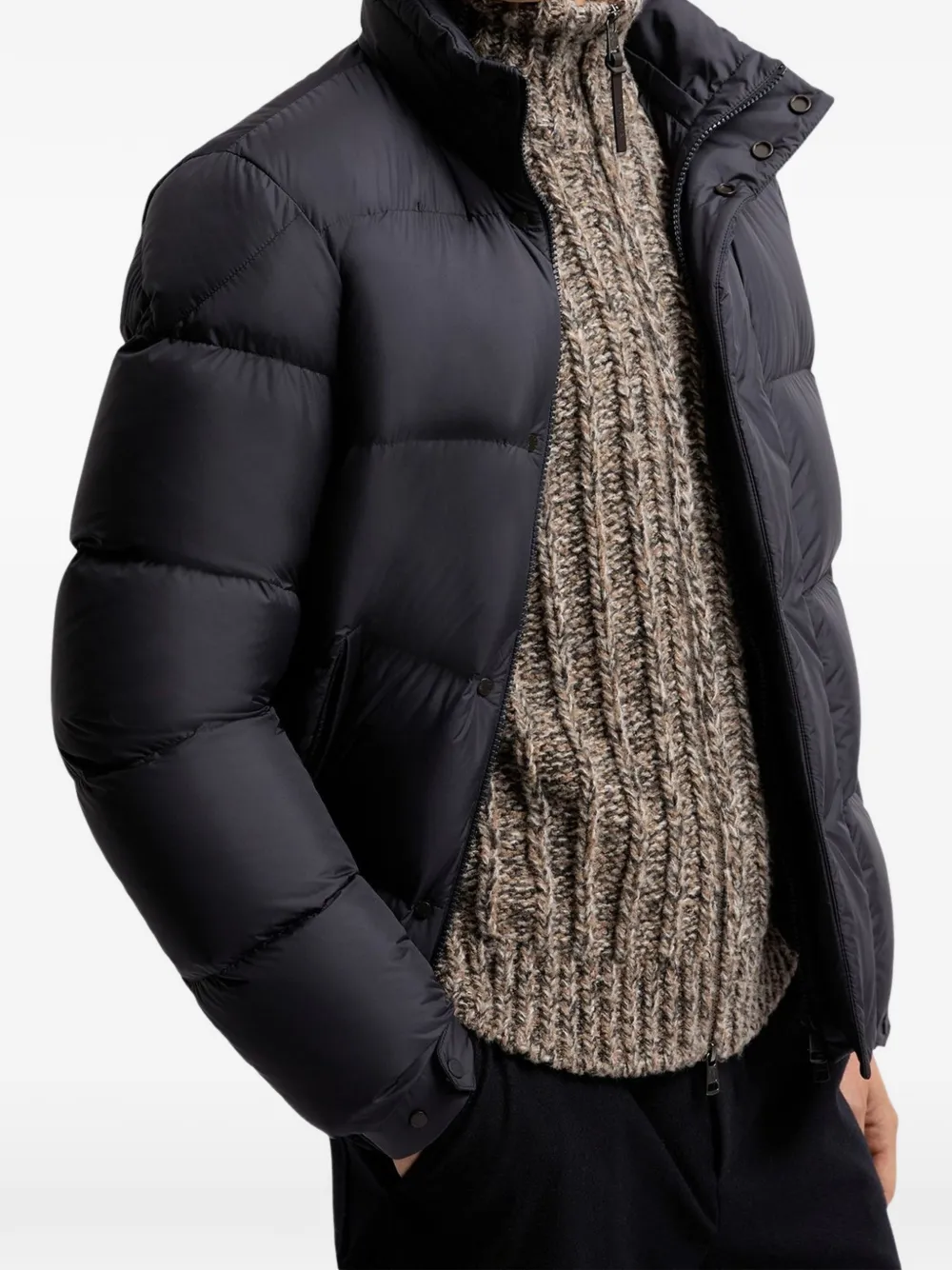 Moncler Gewatteerd jack met logo-patch Zwart
