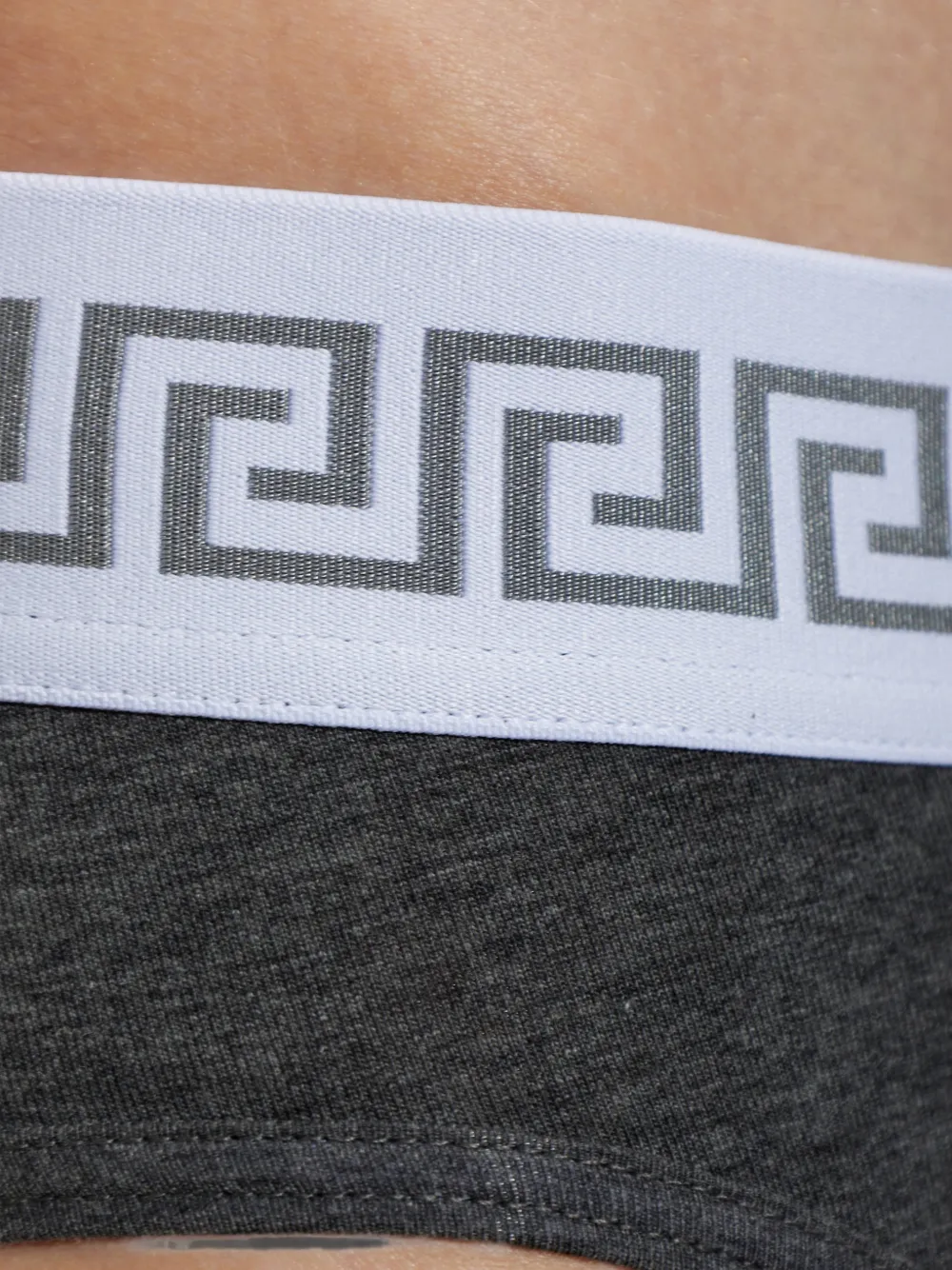 Versace Medusa slip met Greca-tailleband Grijs