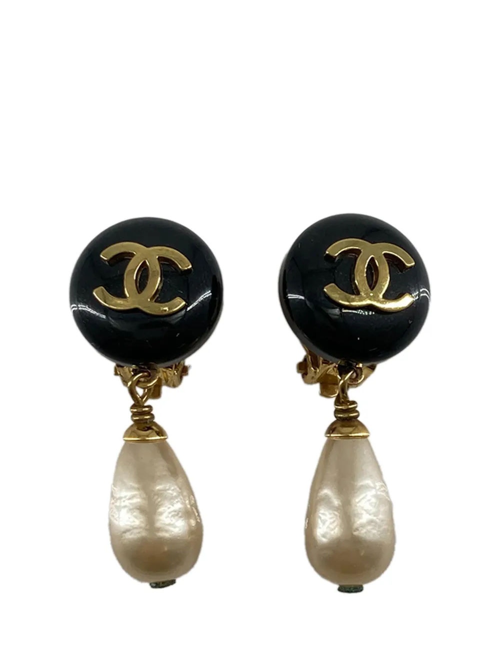 CHANEL Pre-Owned 1994 CC Gold Plated Resin and Faux Pearl Drop Clip On Earrings costume earrings - Nero