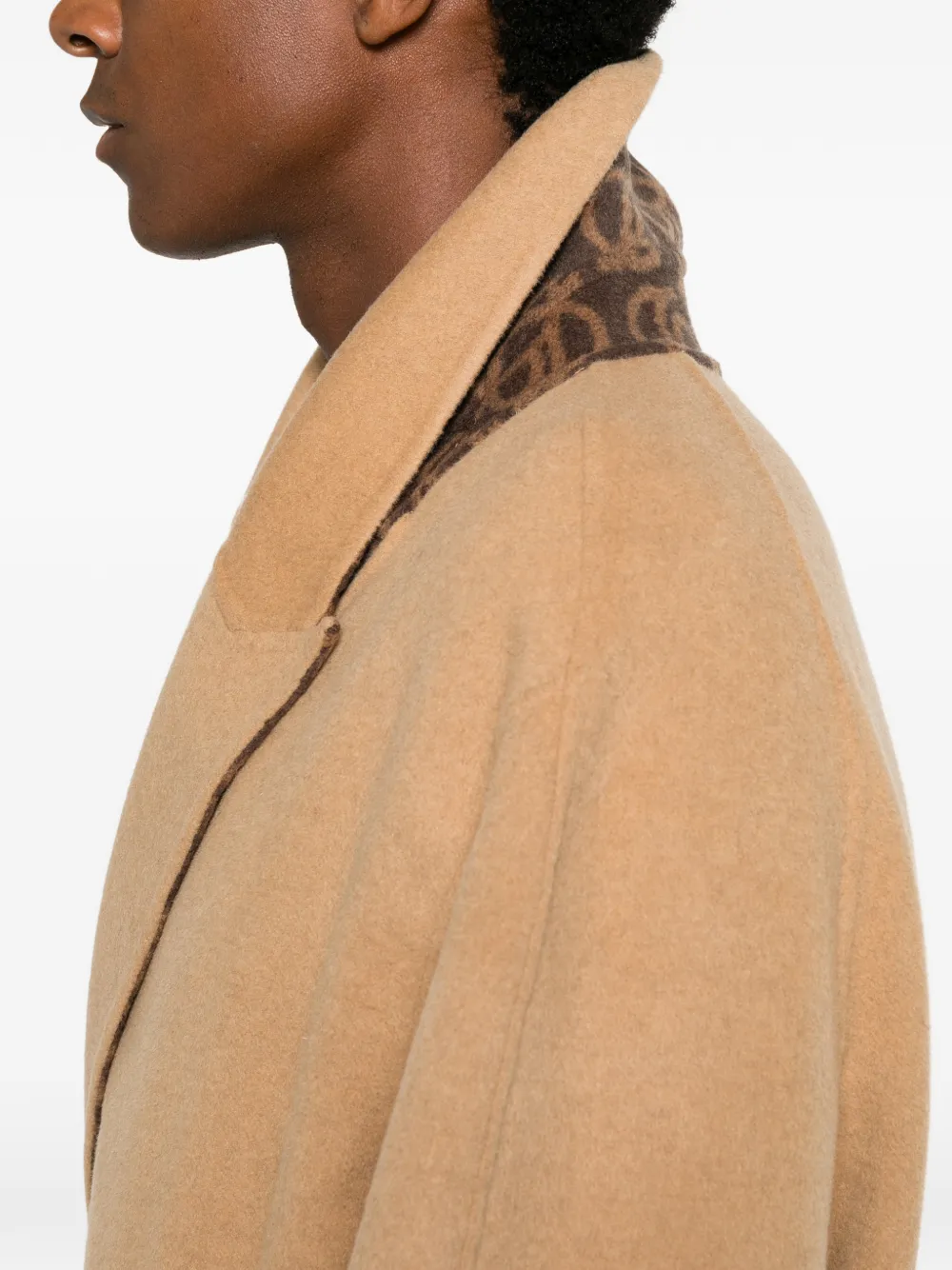 Drôle De Monsieur Jas met ceintuur en dubbele rij knopen Beige
