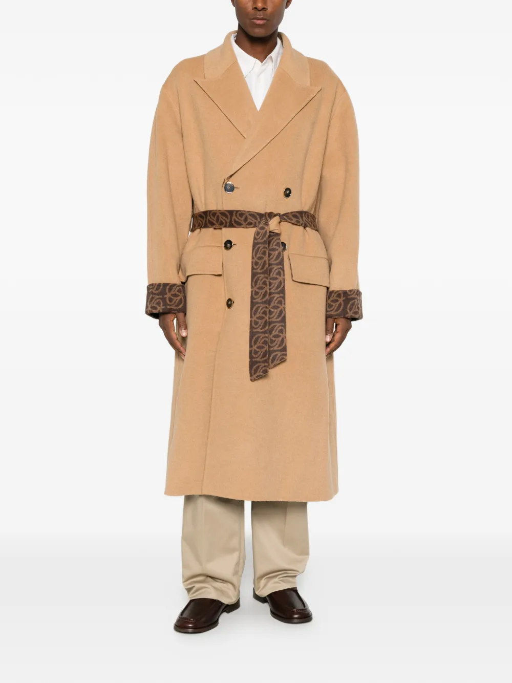 Drôle De Monsieur Jas met ceintuur en dubbele rij knopen Beige