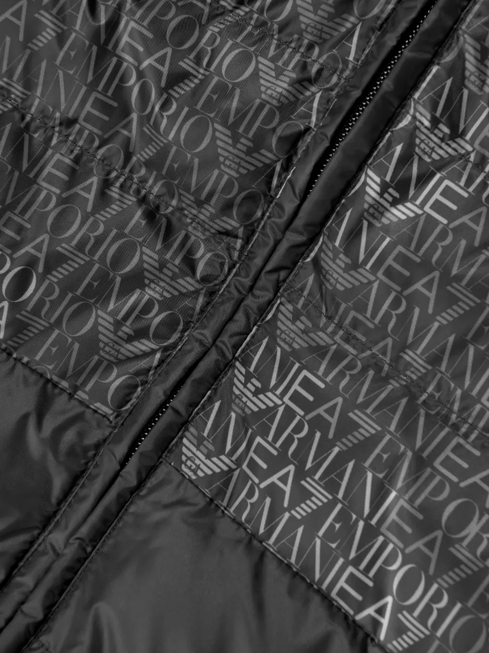 Emporio Armani Kids Gewatteerd jack met logoprint Zwart