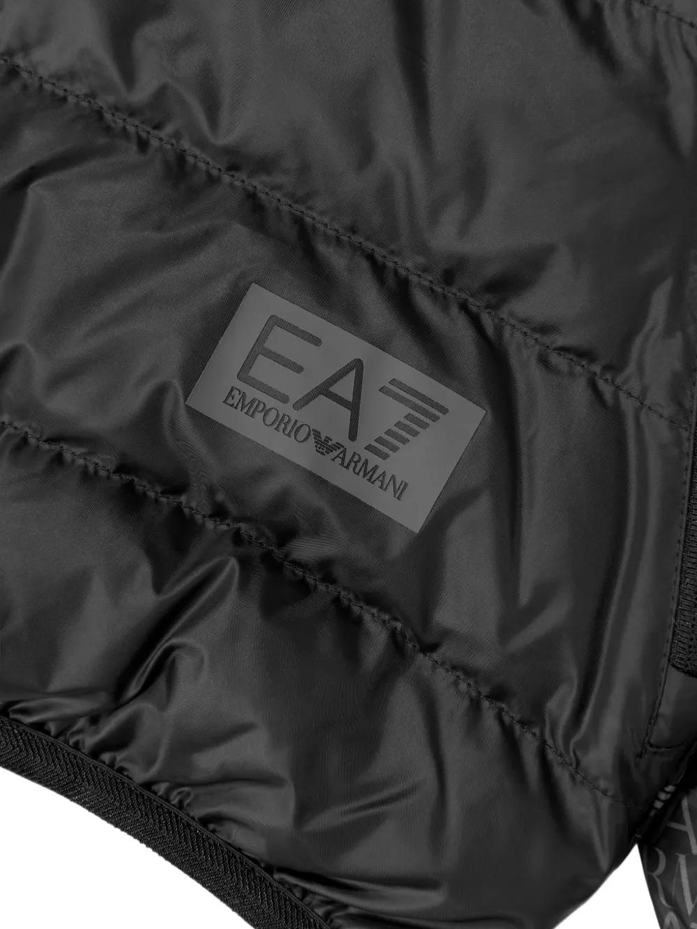 Emporio Armani Kids Gewatteerd jack met logoprint Zwart