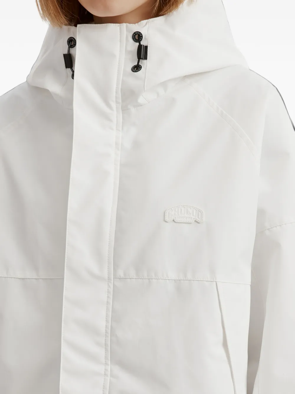 CHOCOOLATE hooded logo-patch jacket Wit