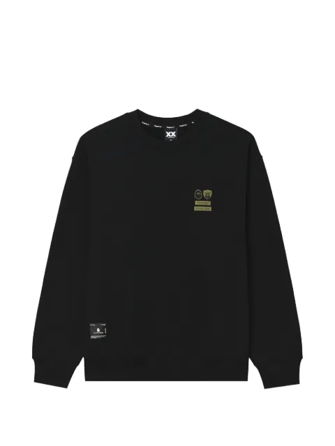 FINGERCROXX patch-detail crew-neck sweater