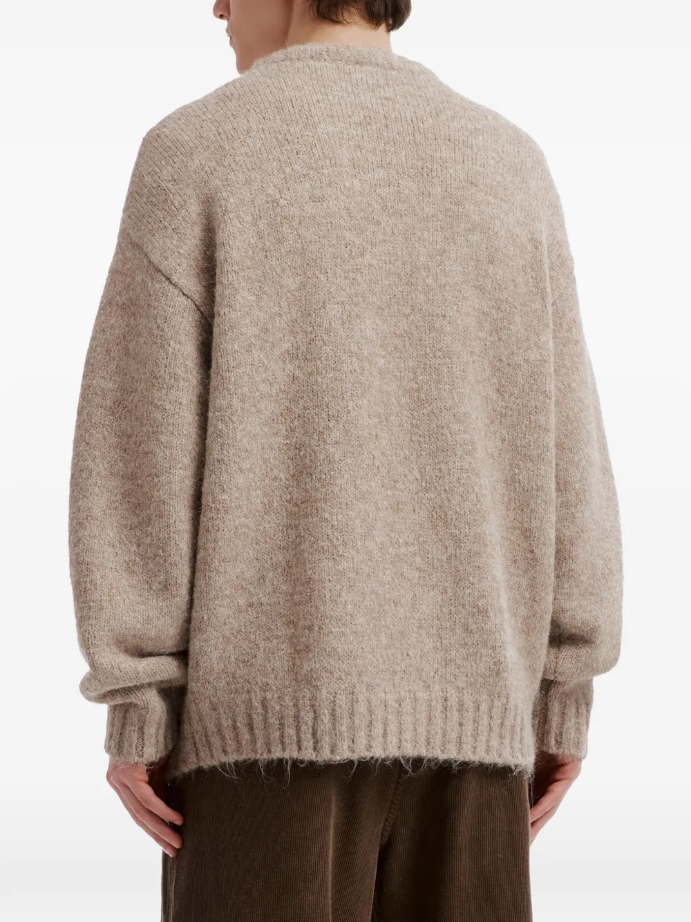 izzue bear-intarsia crew-neck sweater Beige