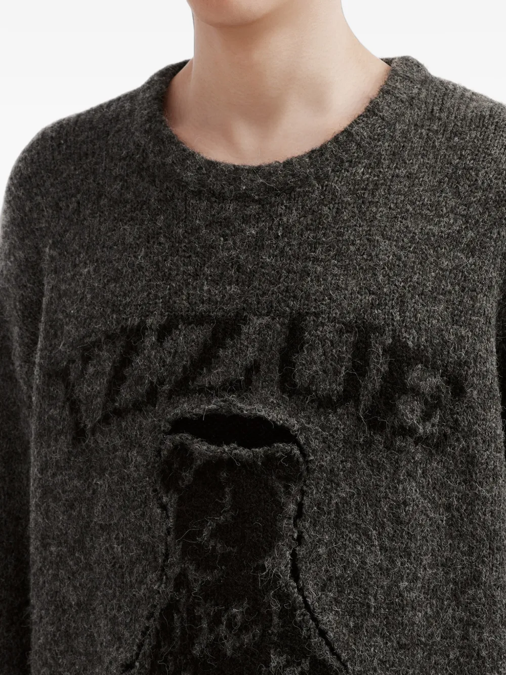 izzue logo-intarsia bear-motif sweater Grijs