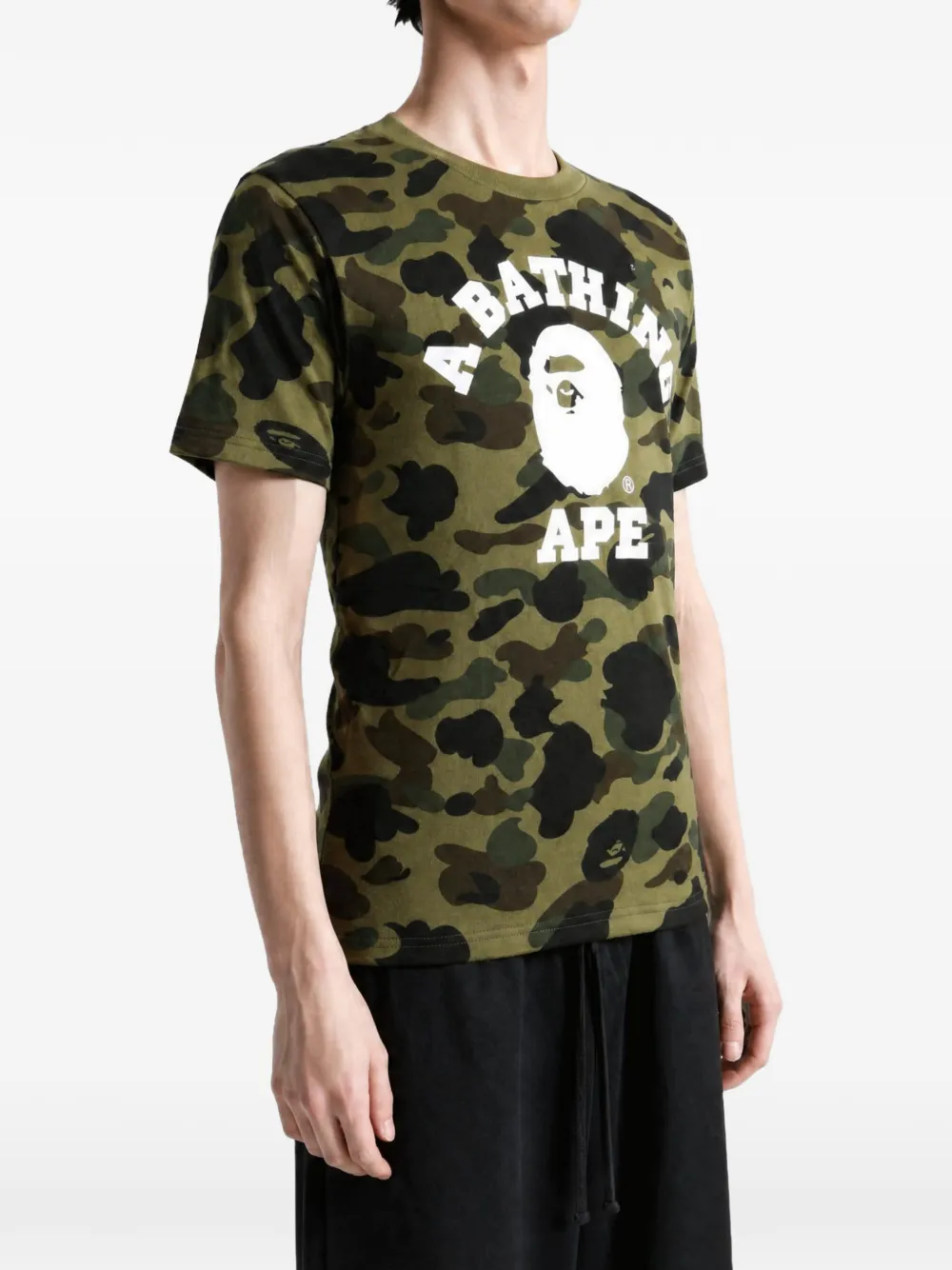 A BATHING APE 1st Camo T-shirt met collegeprint Groen
