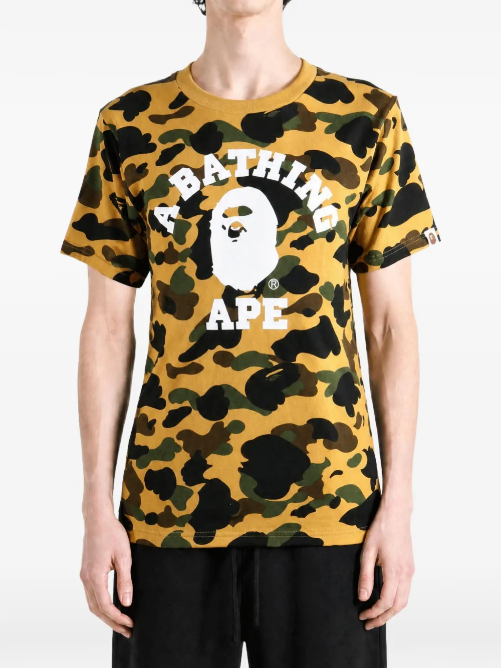 A BATHING APE 1st Camo T-shirt met logo-print Geel