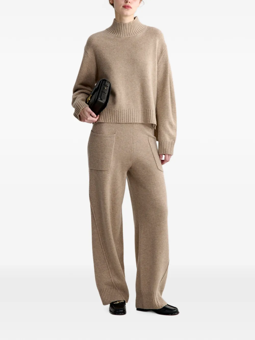 Maison Kitsuné patch-pocket knitted trousers Beige