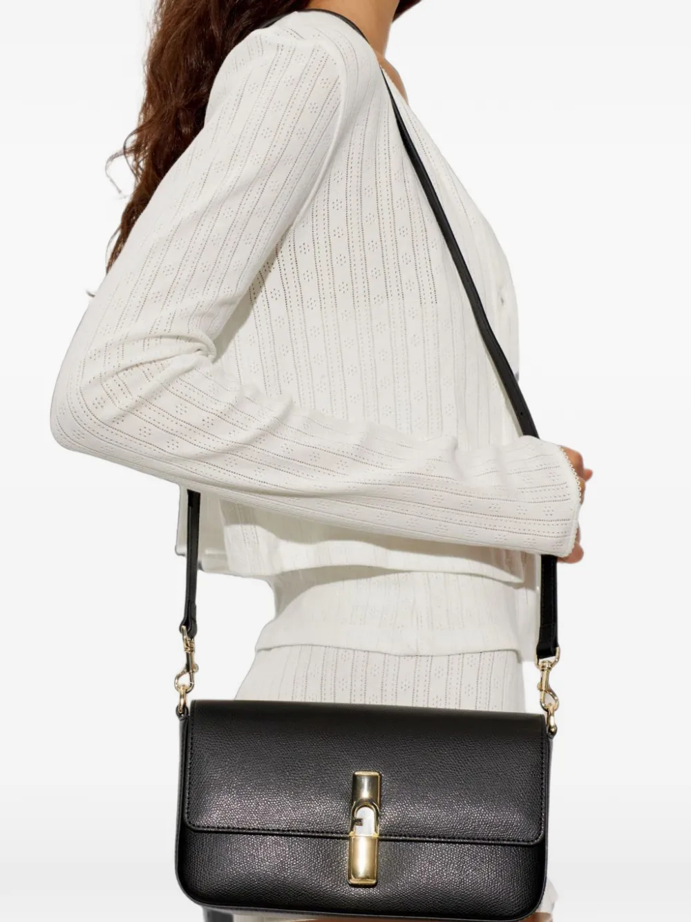 Furla Kleine Iride crossbodytas van leer met textuur Zwart