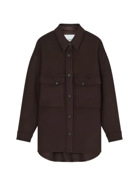 Closed spread-collar oversized jacket