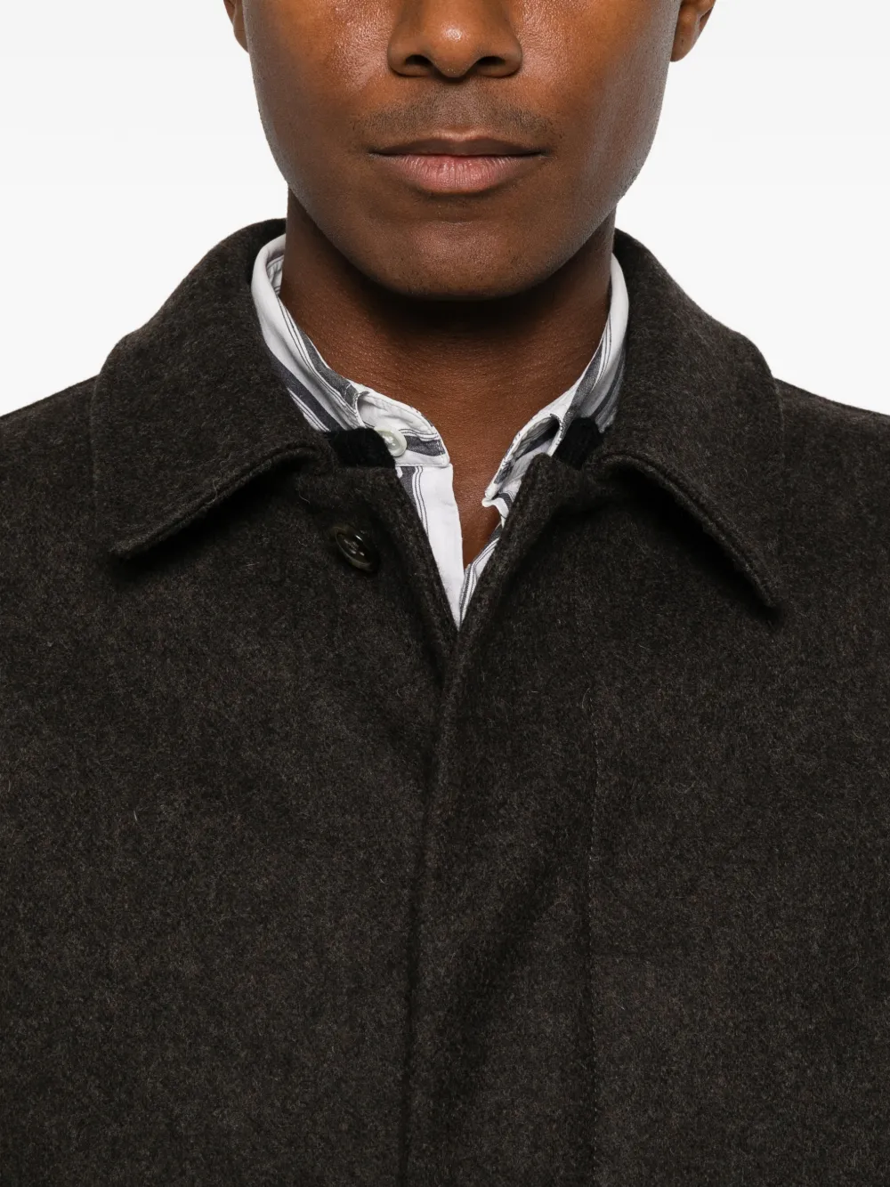 A.P.C. Jas met raglanmouwen en knoopsluiting Bruin