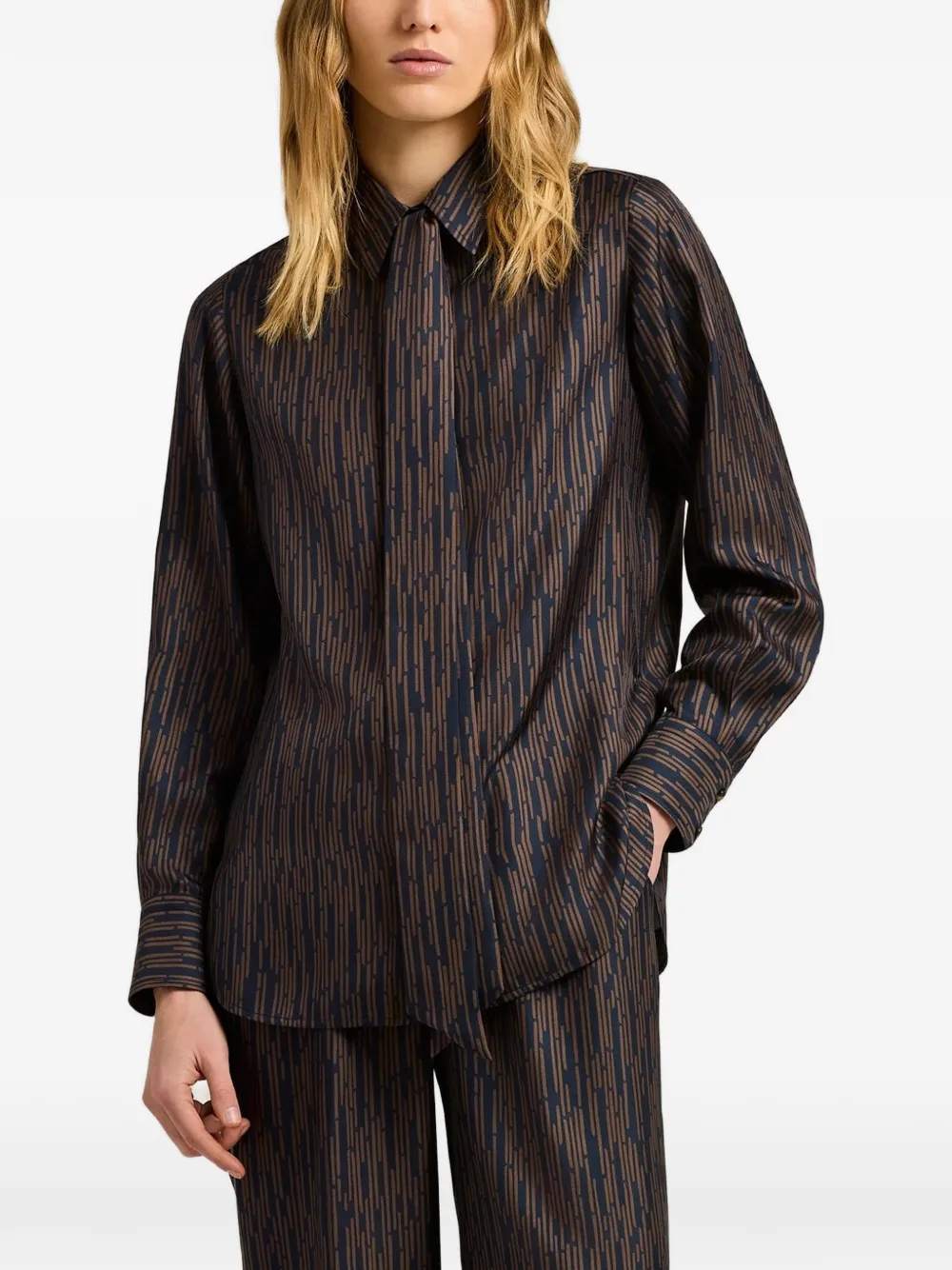 Kiton printed tie-neck shirt Blauw