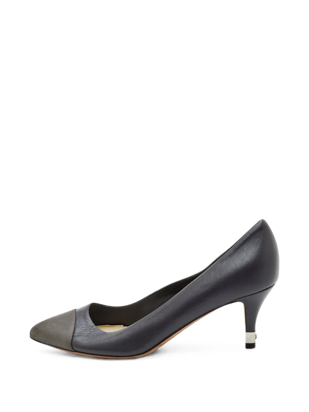 CHANEL Pre-Owned escarpins à bout pointu CC - Gris CHANEL Pre-Owned escarpins à bout pointu CC - Gris