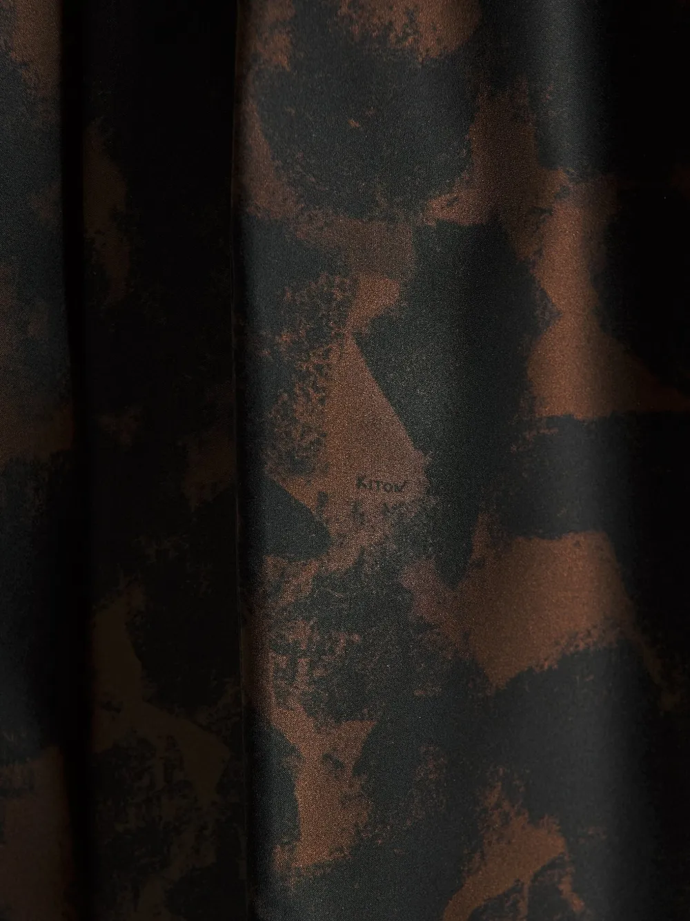 Kiton Midi-jurk met sjaalhals en abstracte print Zwart