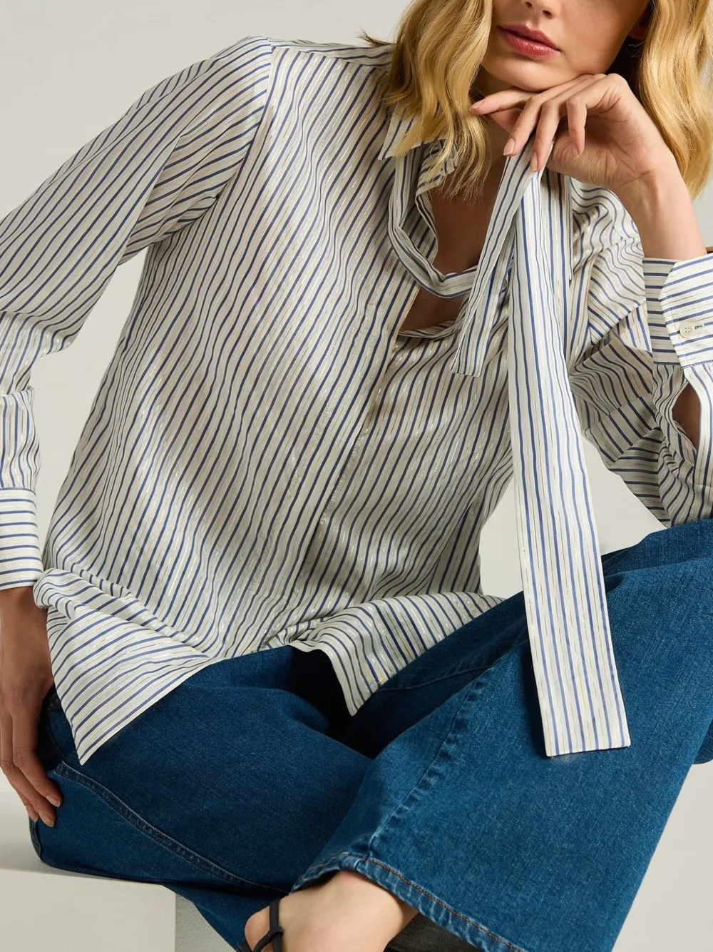 Kiton striped tie-detail shirt Wit