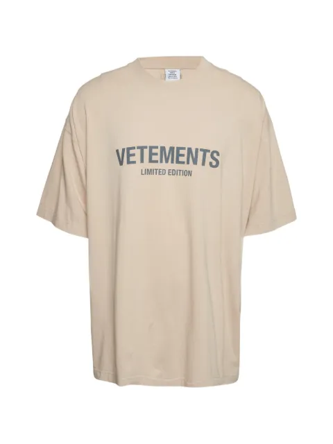 VETEMENTS Limited Edition logo T-shirt