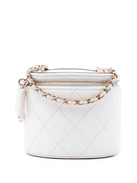 CHANEL Pre-Owned bolsa Vanity de piel de cordero capitonada con cadena y dije 2021