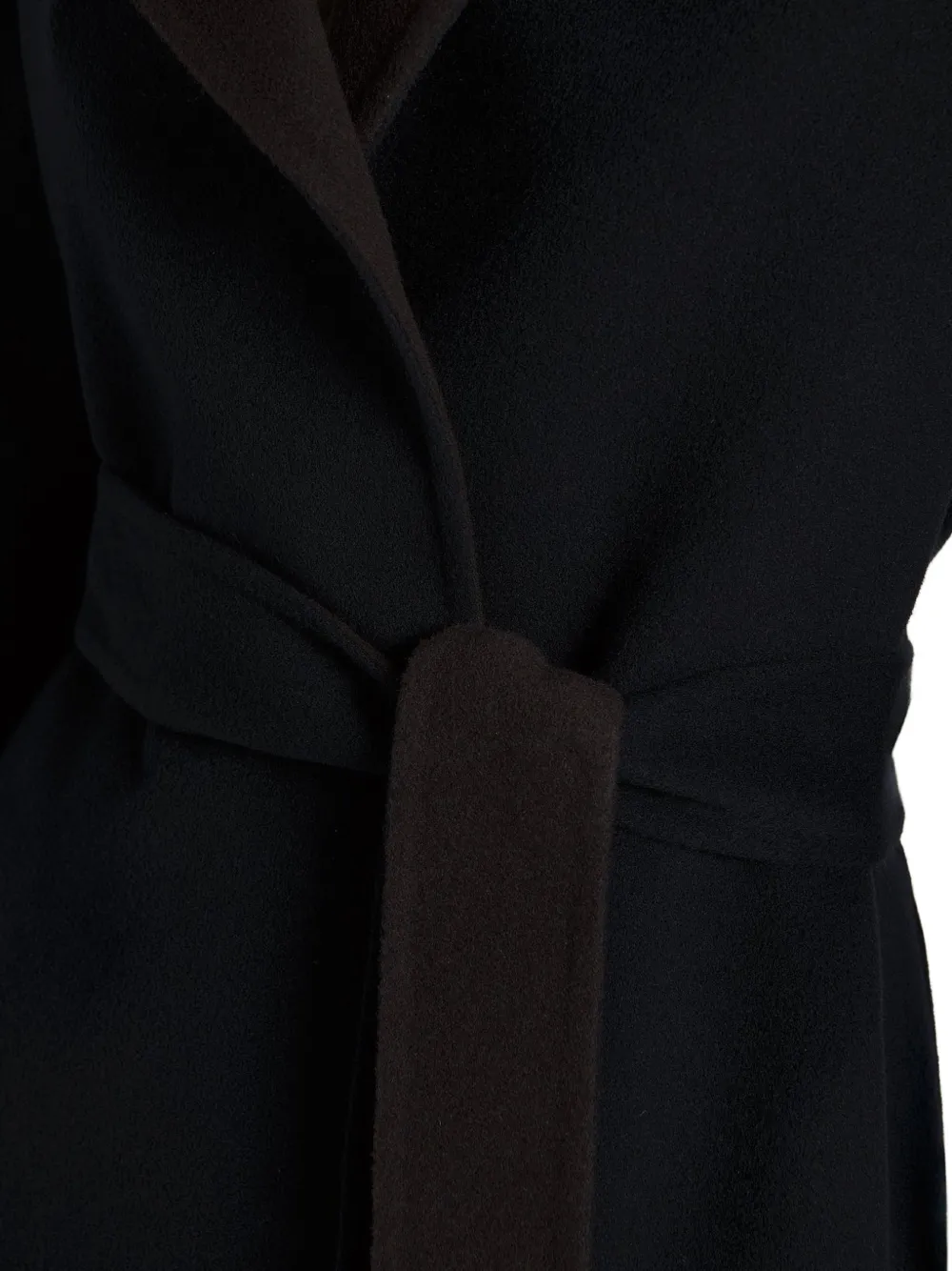 Kiton Wikkeljas met ceintuur Zwart