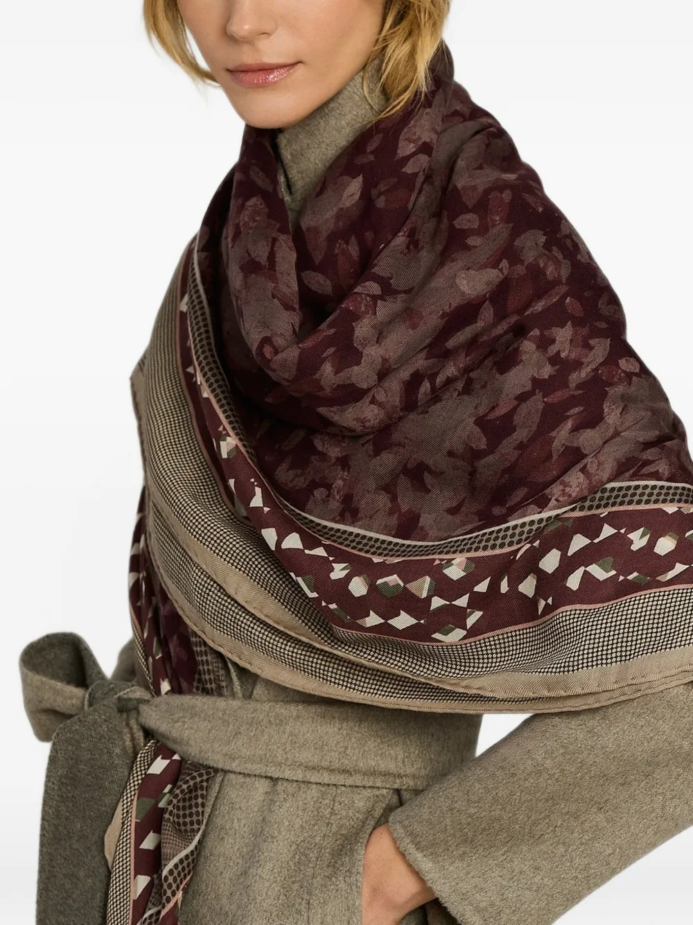 Kiton Sjaal met geometrisch patroon en bloemenprint Rood