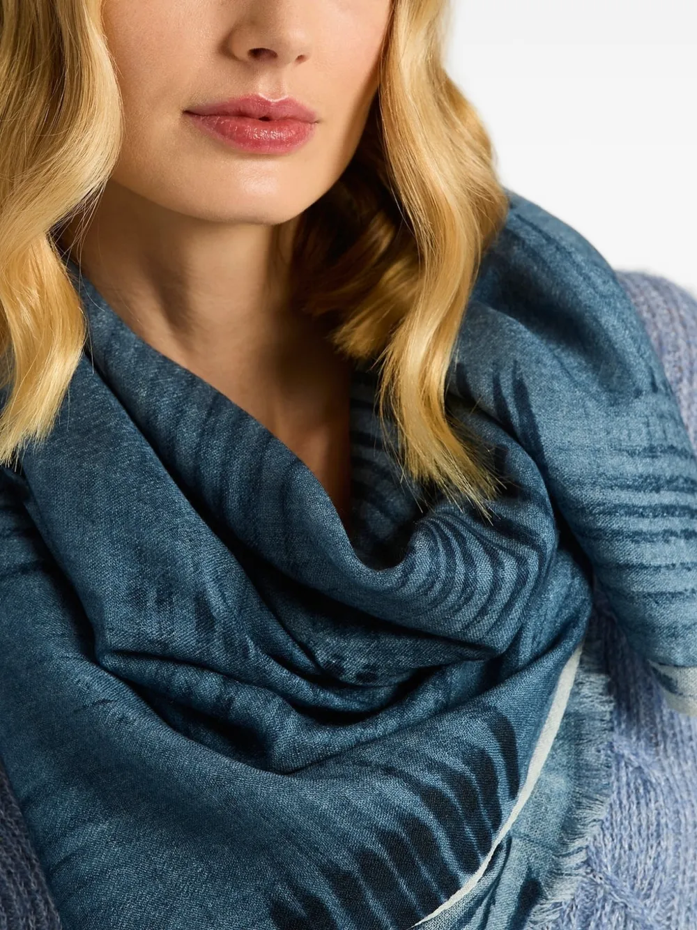 Kiton Lichtgewicht stola met franje Blauw