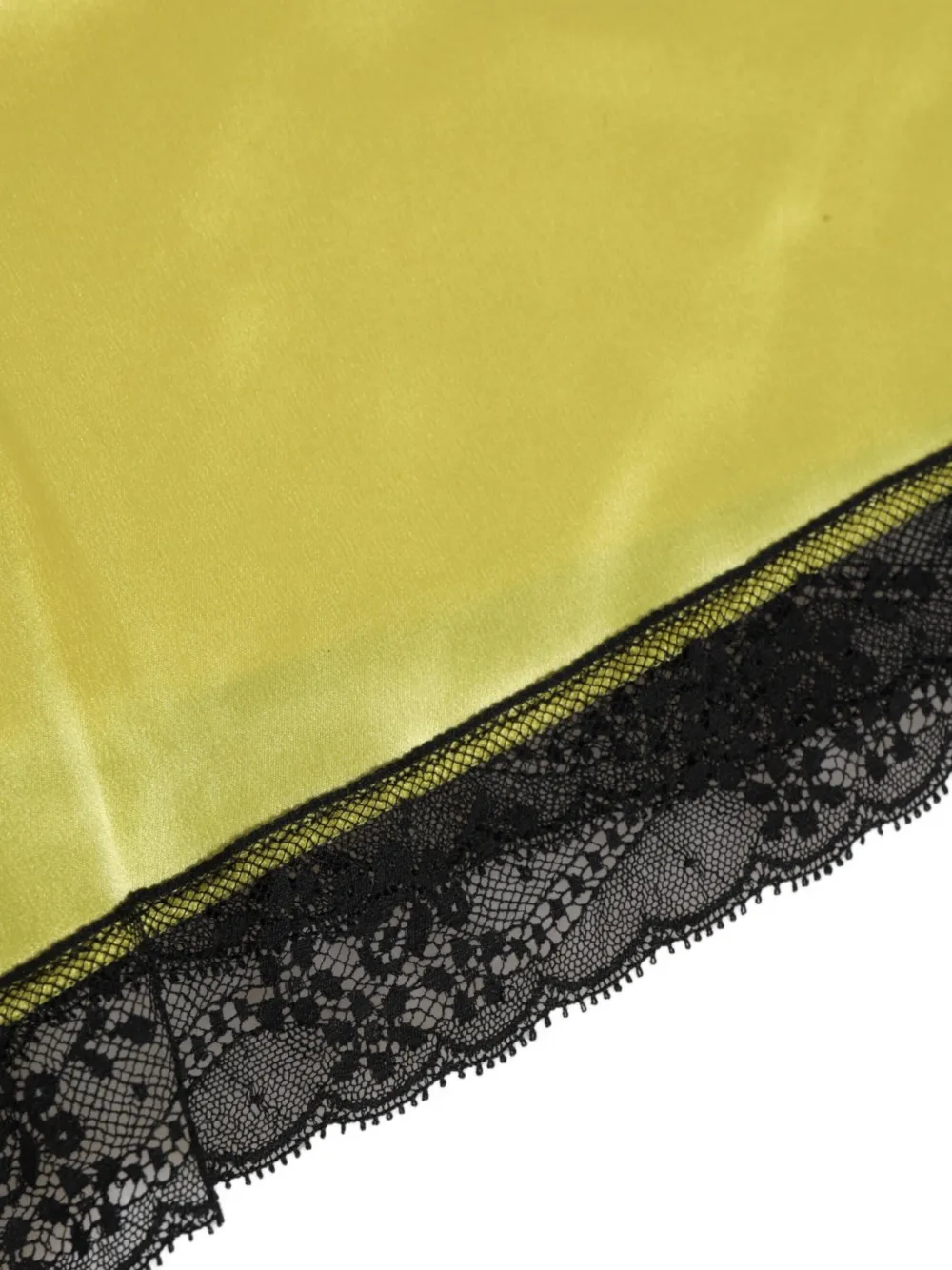 Dolce & Gabbana Zijden-satijnen shorts met kanten afwerking Geel