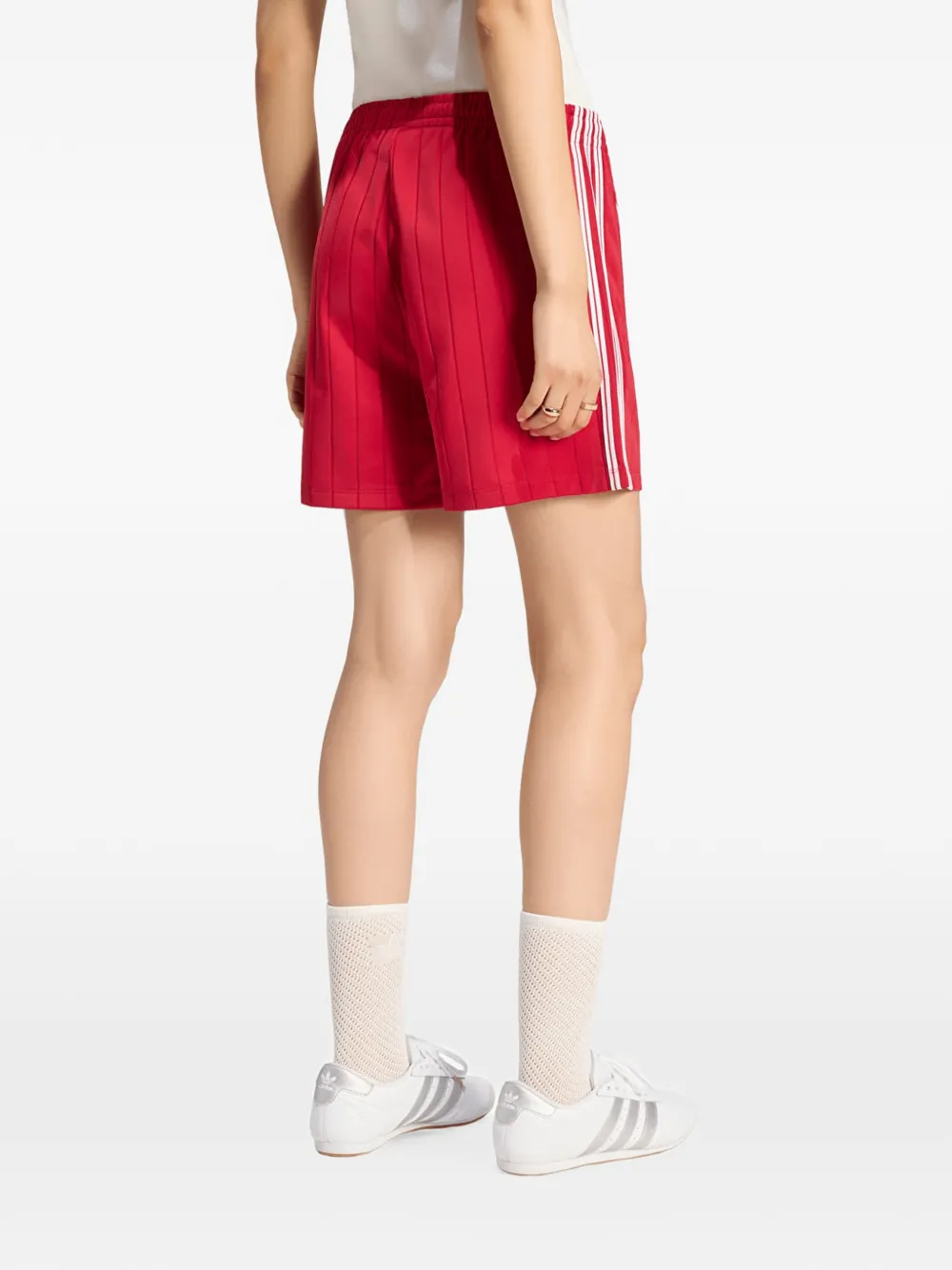 adidas Firebird side-stripe logo-embroidered shorts Rood