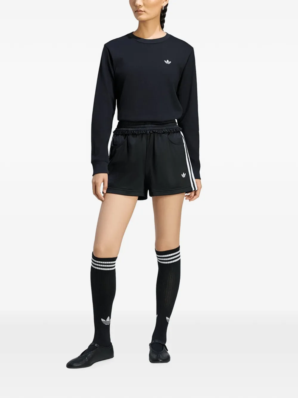 adidas Firebird pleated shorts Zwart