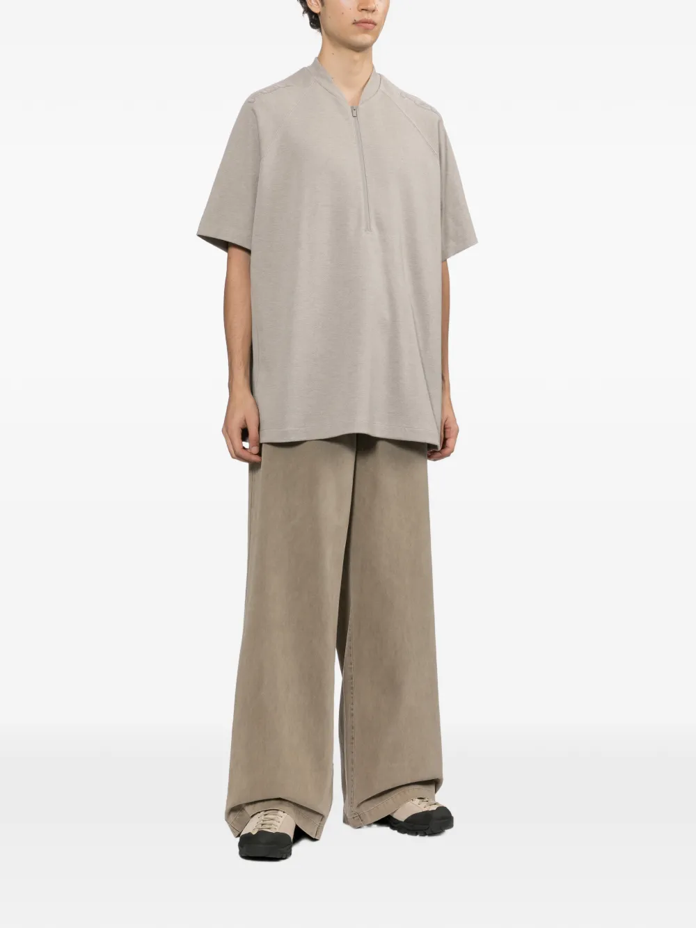 FEAR OF GOD ESSENTIALS T-shirt met halve rits en raglanmouwen Beige