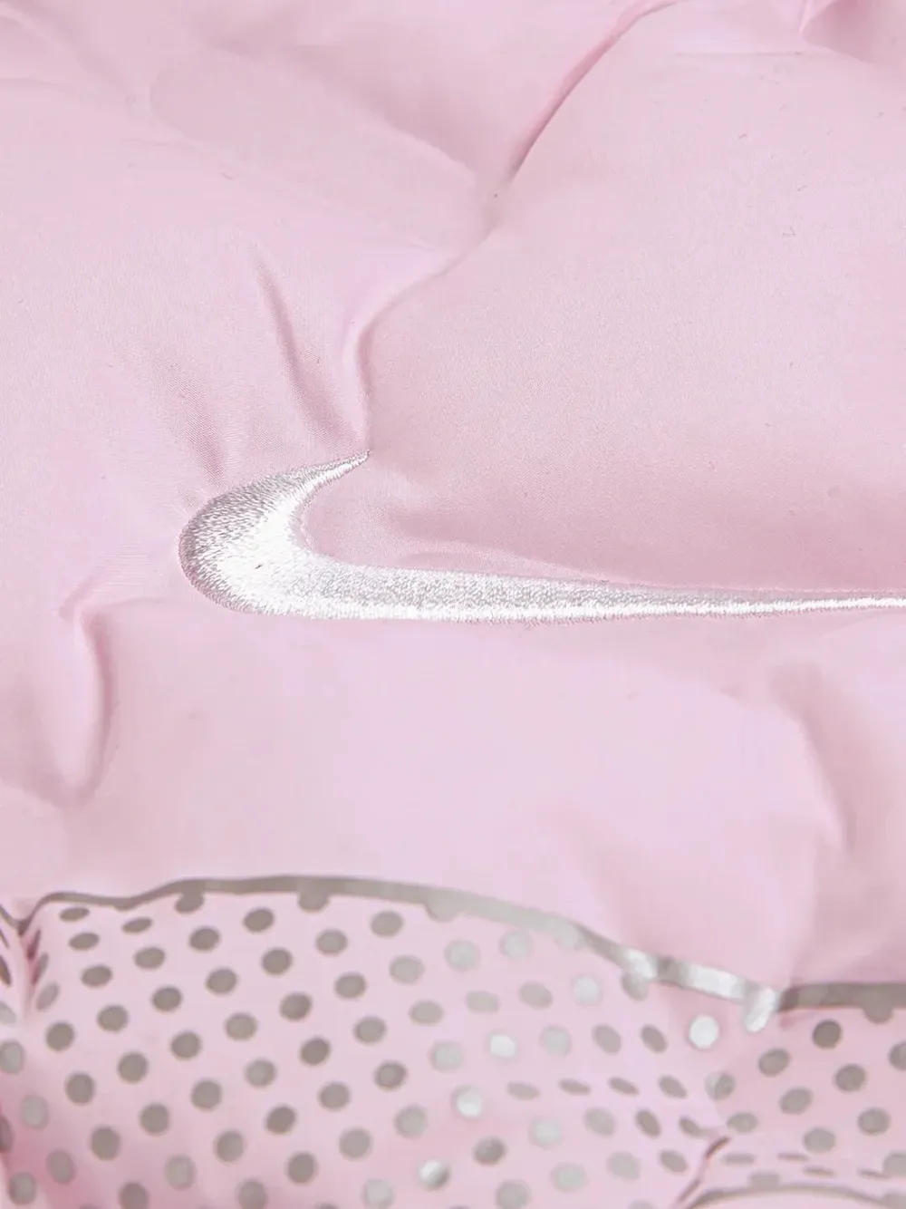 Nike Kids logo-print quilted jacket Roze