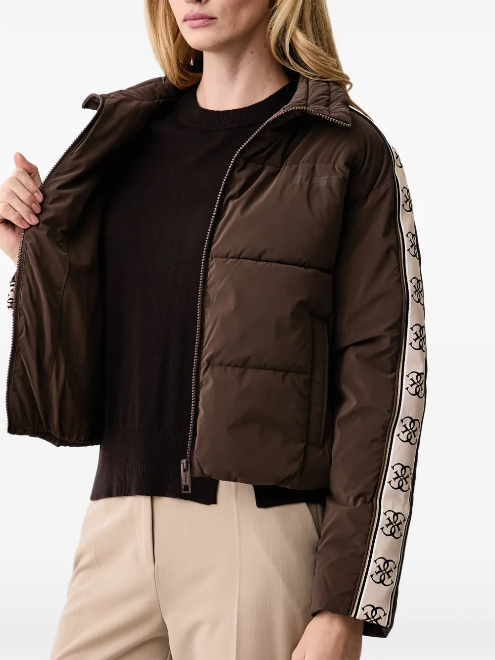GUESS USA Donsjack met logoband Bruin