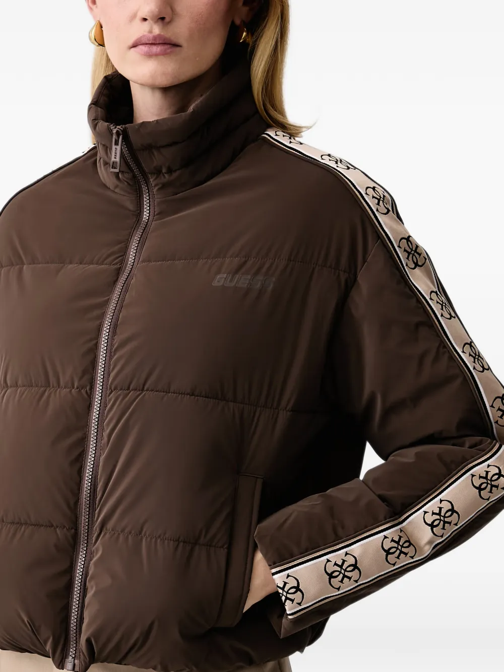 GUESS USA Donsjack met logoband Bruin