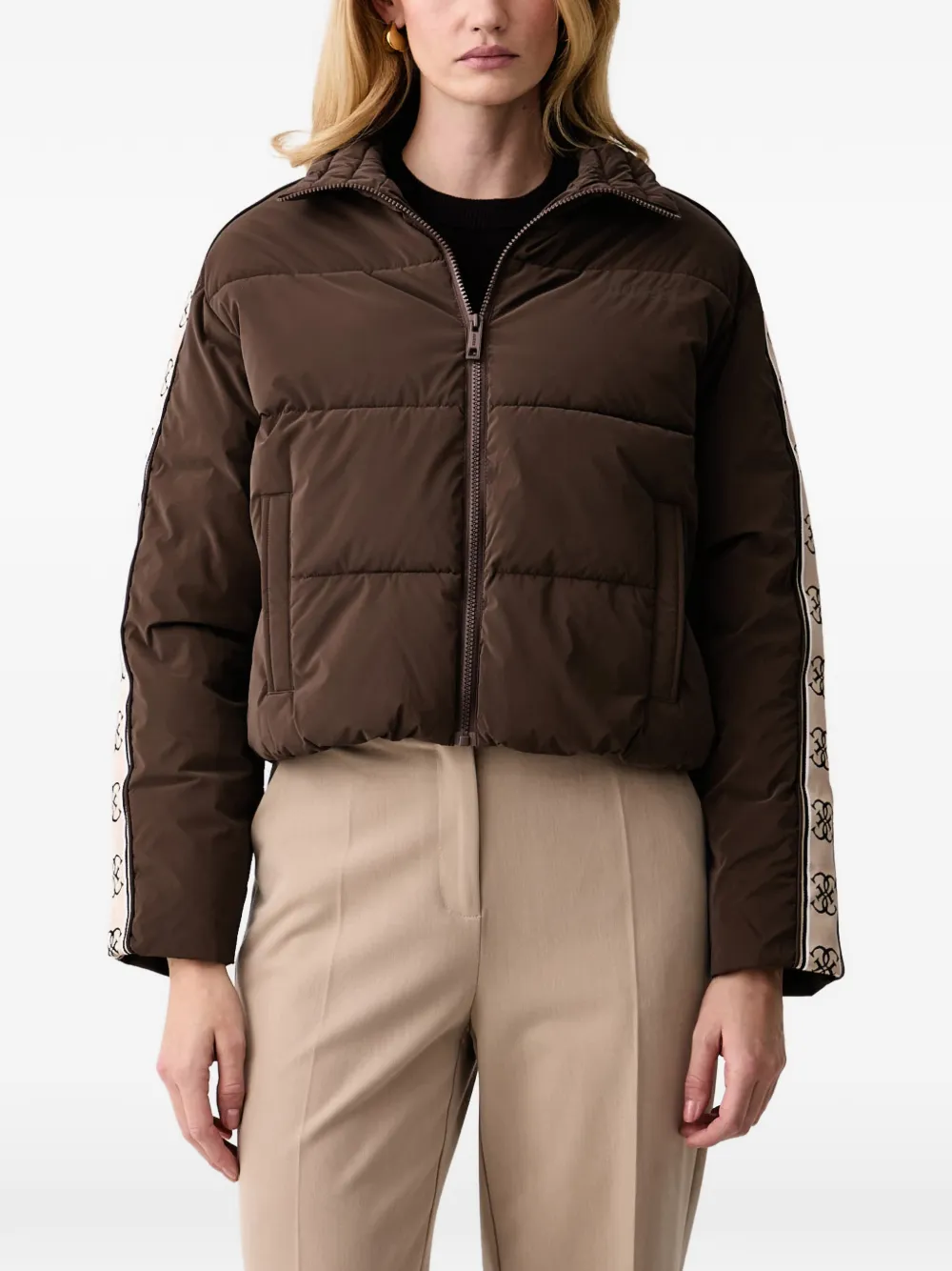 GUESS USA logo-tape puffer jacket - Braun