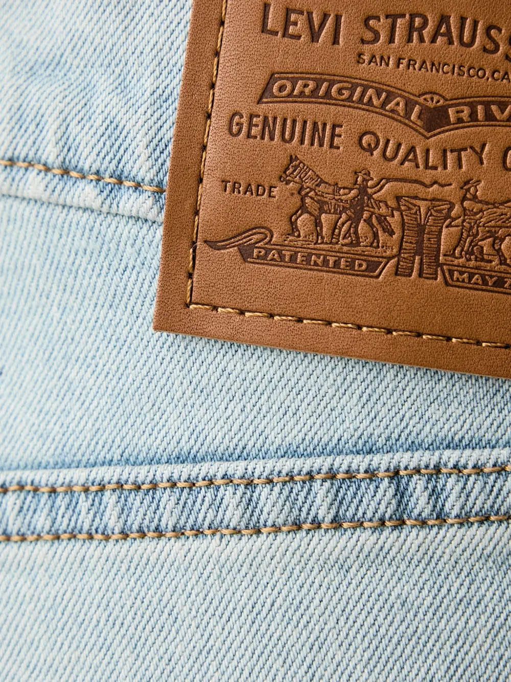 Levi's faded-effect flared jeans Blauw