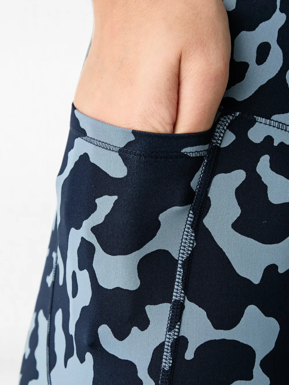 Casall Essential legging met camouflageprint Blauw