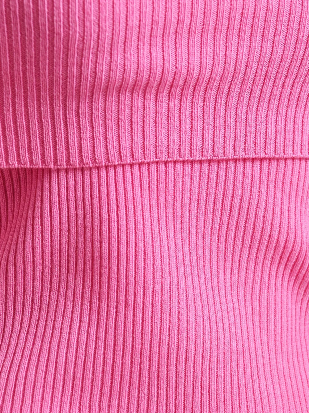 Essentiel Antwerp Killy ribbed off-the-shoulder sweater Roze