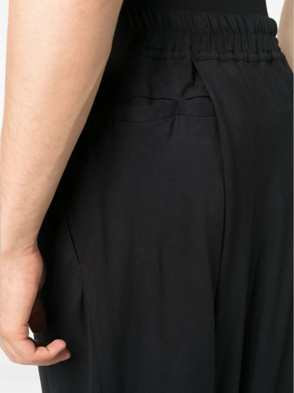 Tessitura Broek met omgeslagen vlak en kruis Zwart
