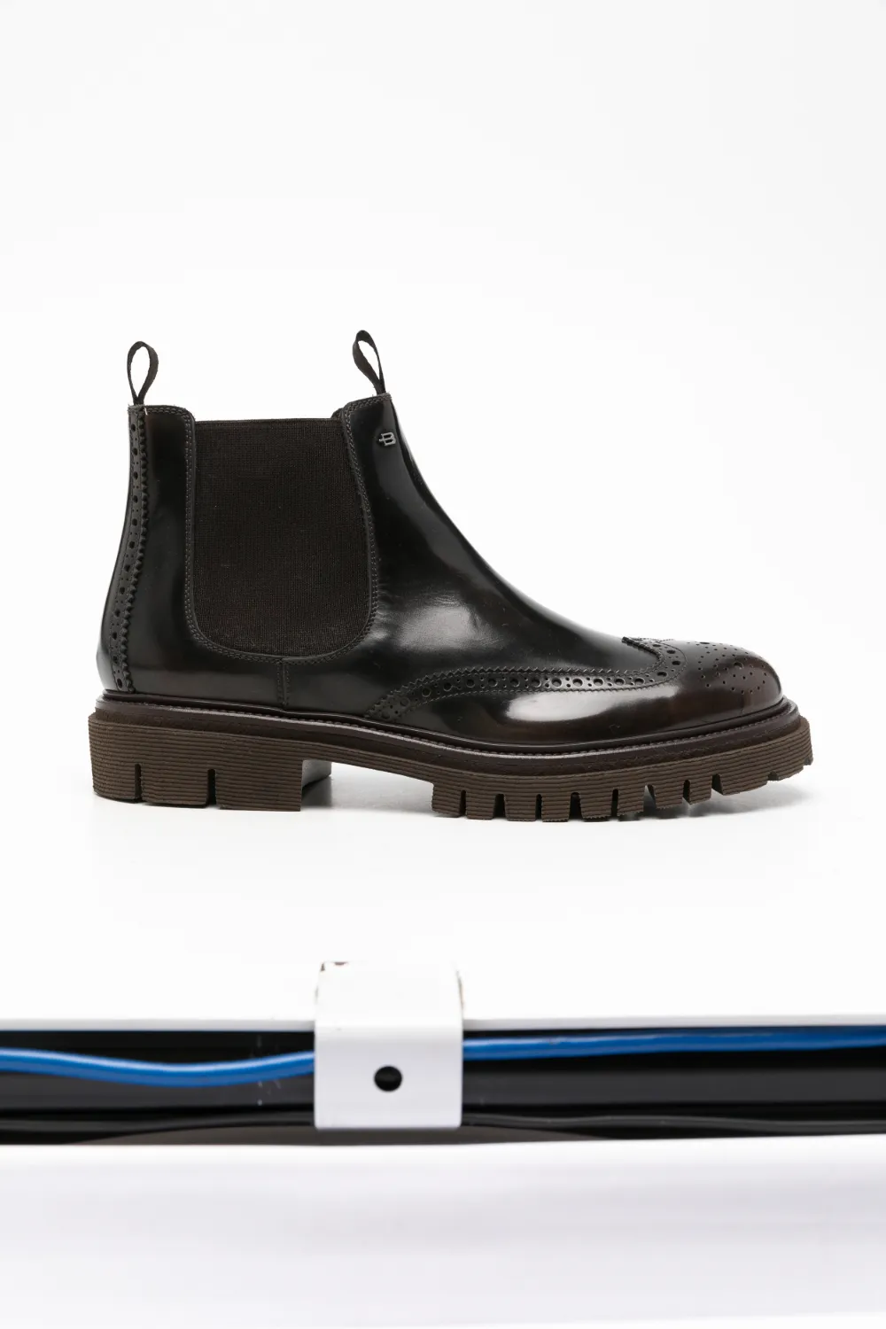 Baldinini brogue-detail Chelsea boots - Marron