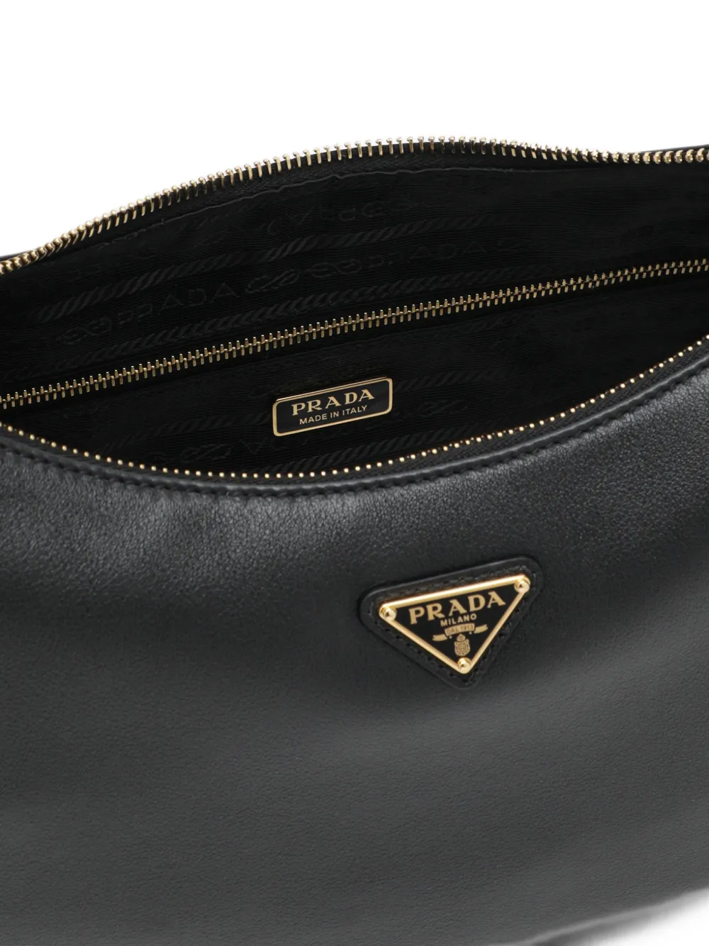 Prada Schoudertas met logoplakkaat Zwart