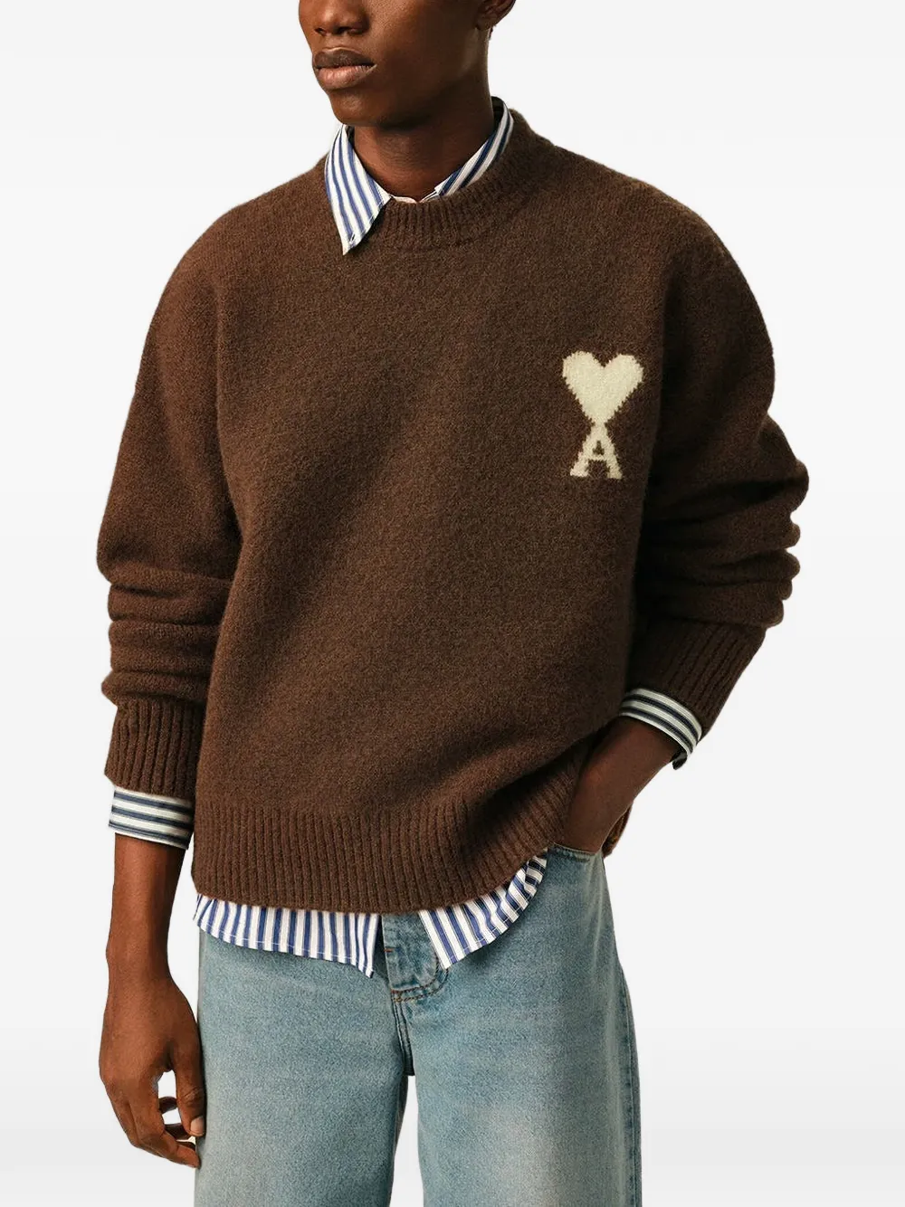 AMI Paris brown crewneck alpaca sweater with Ami de Coeur Bruin