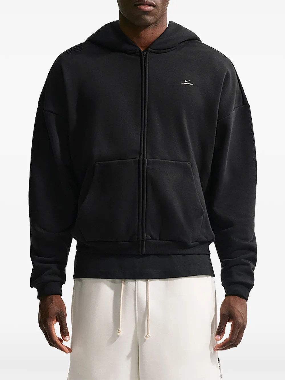 Nike Standard Issue Therma-FIT hoodie