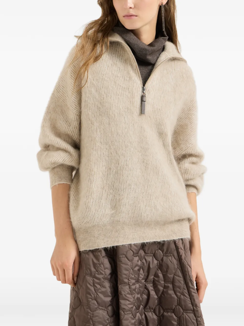 Brunello Cucinelli Trui van mohair en wol met vanisé Engelse rib hoge hals en halve rits Beige