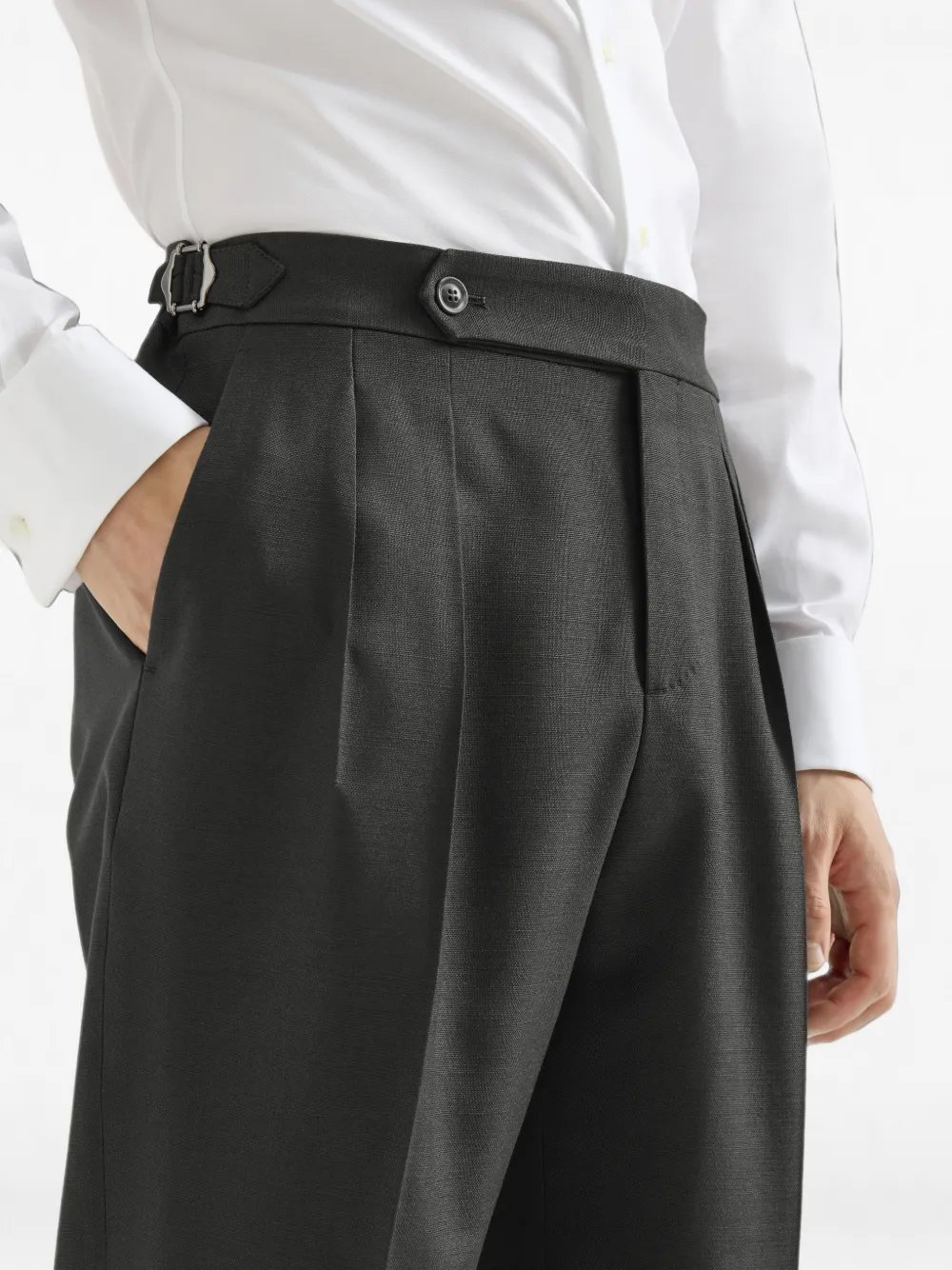 Brunello Cucinelli Zijden smokingbroek met dubbele plooien en taillelipjes Grijs
