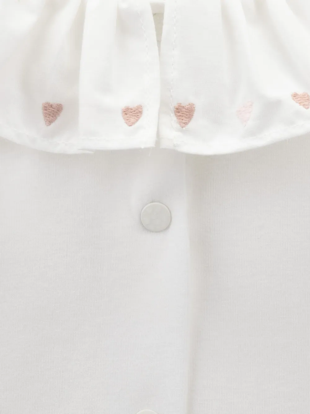 Knot Lenora body met geborduurd hart en ruches Wit