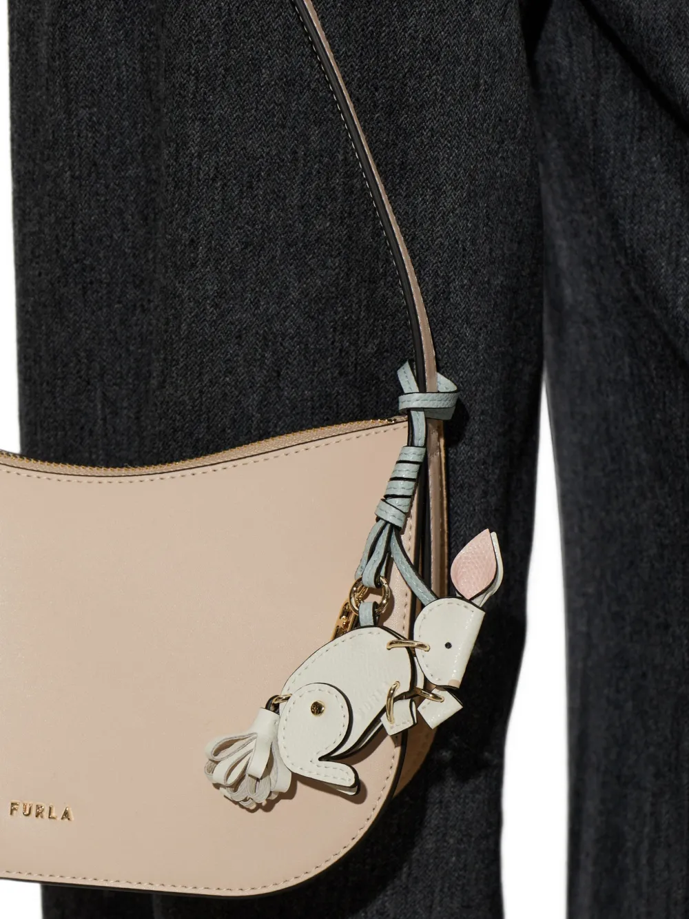 Furla Tassenbedel met konijn Beige