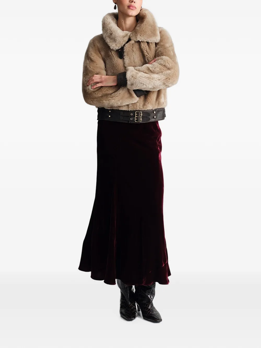 Cara Sanvi velvet midi skirt Rood