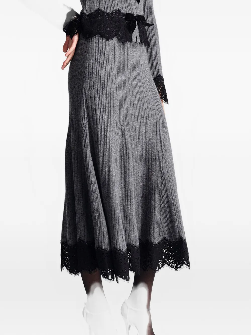 Cara Parisa lace-trim midi skirt Grijs